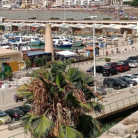 Vista Al Mar Y Puerto